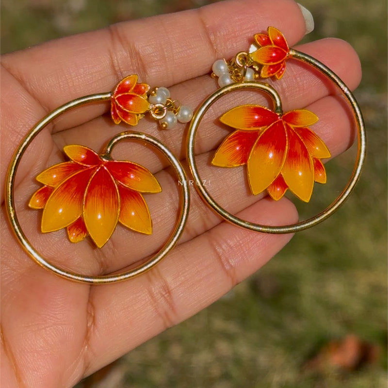 Lady Lotus Earrings