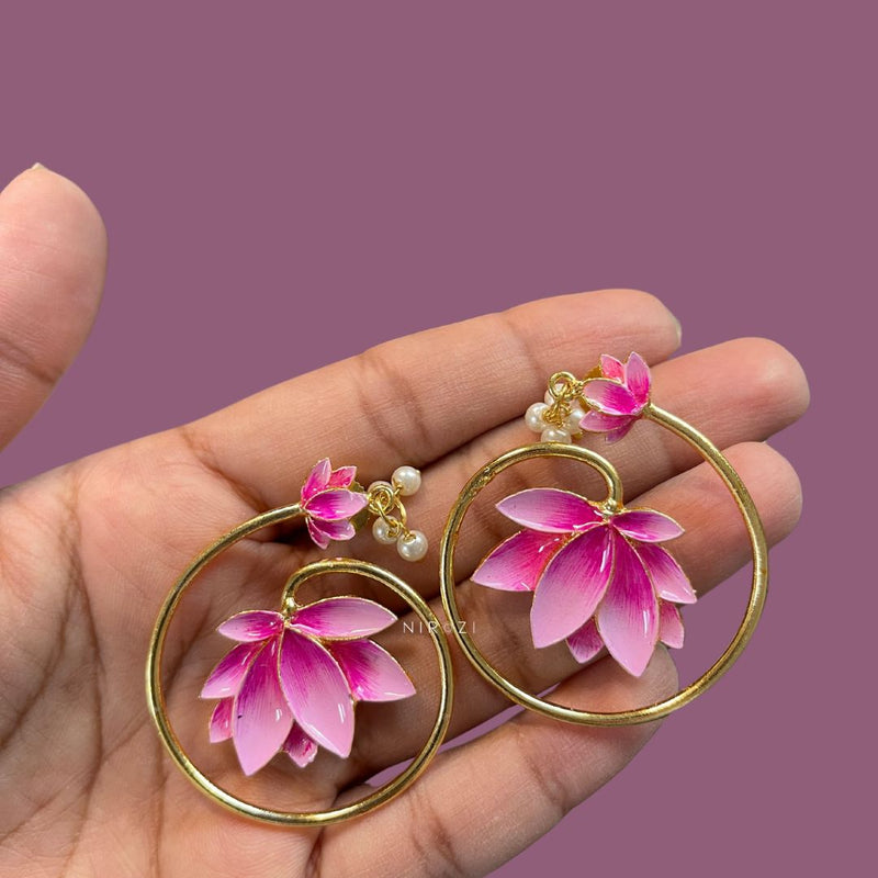 Lady Lotus Earrings