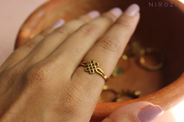 Handcrafted pure brass (nickel-free) ring. Eternal knot ring. Completely handcrafted ring. Everyday wear rings. Dainty rings. 