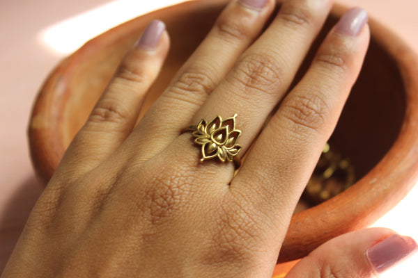 Handcrafted pure brass (nickel-free) ring. Lotus rings. Handcrafted by artisans in South Asia, lotus bloom golden ring. 