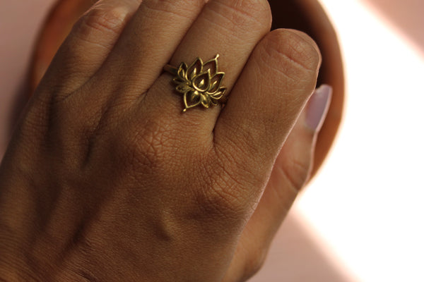 Handcrafted pure brass (nickel-free) ring. Lotus rings. Handcrafted by artisans in South Asia, lotus bloom golden ring. Everyday wear jewelry. Rings for everyday wear. 